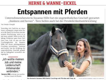 Coach Susanne Hilbt mit Pferd
